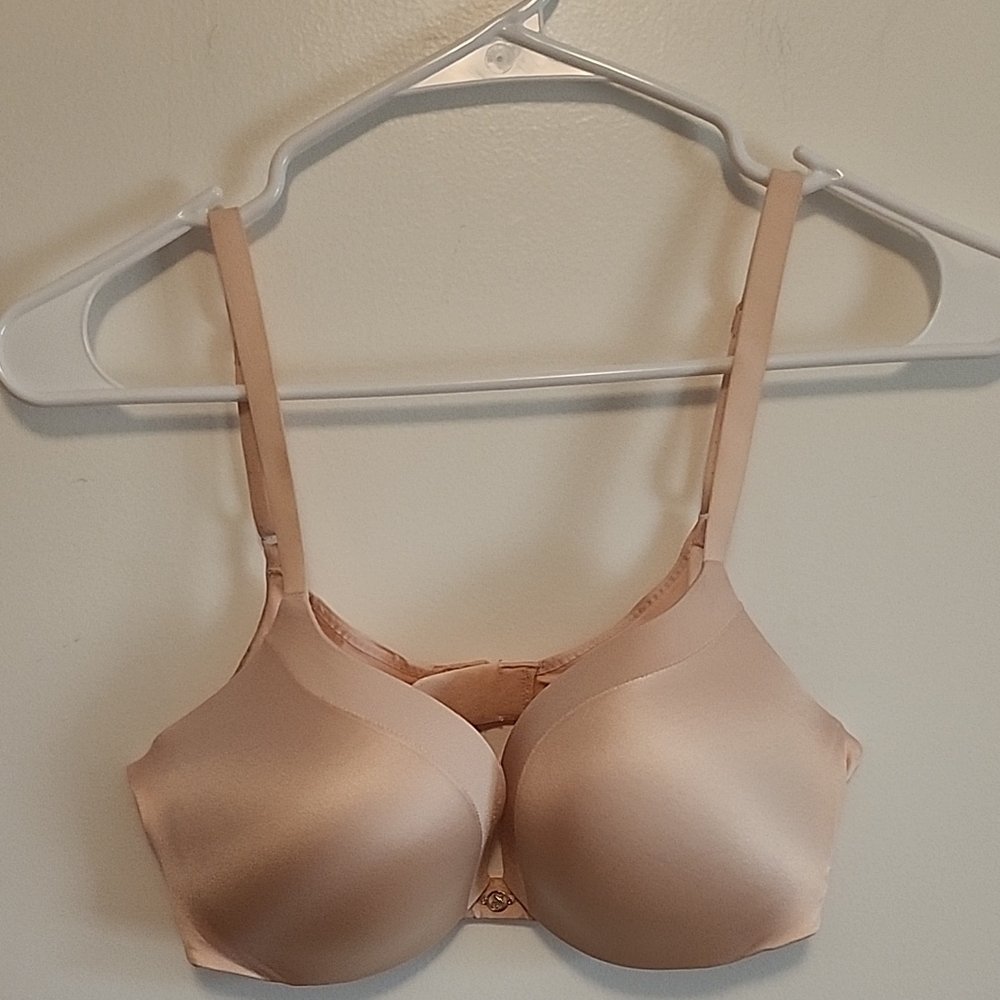 Victoria's Secret Blush Bra Push-up